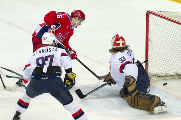 Geoff Platt podpísal zmluvu s Ufou.