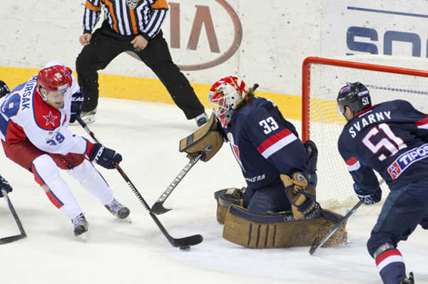 MetaKeywords: Slovensko šport hokej KHL prvé kolo 1. kolo štvrťfinále Západná konferencia KHL Slovan CSKA Moskva BAX.