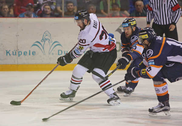 Matej Česík - archívna.