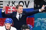 Slovenský hokejista Adam Ružička (21) a hlavný tréner Vladimír Országh.