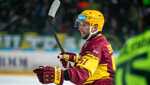 Ryan Spooner v drese HK Dukla Trenčín.