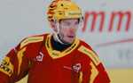 Fínsky hokejista Aleksi Saarela.