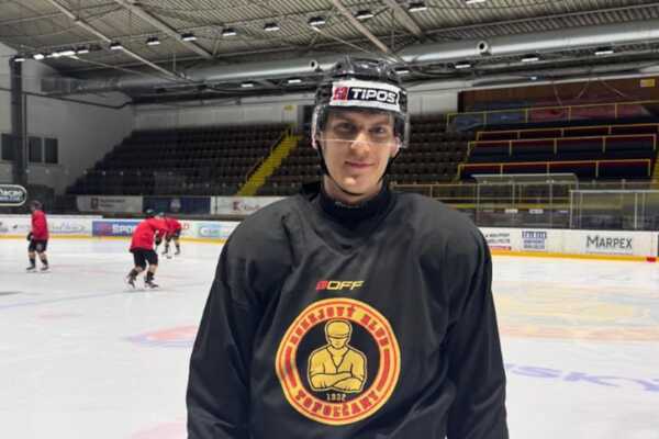 Jombík prestupuje do Topoľčian.