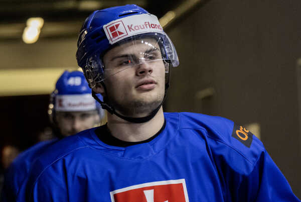 Alex Čiernik v reprezentačnom drese.