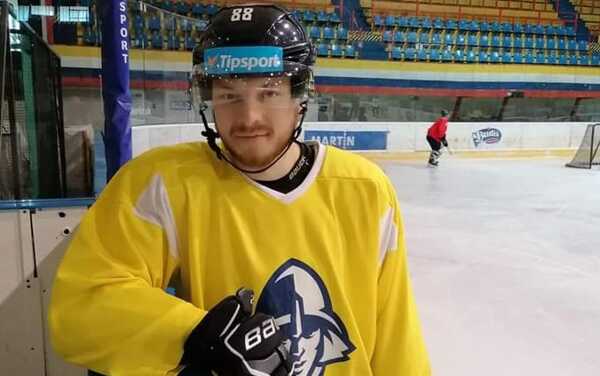 Andrej Themár v drese HK Martin.