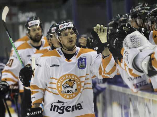 Erkinjutti v drese Michaloviec.