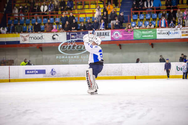 Bernát pokračuje v Martine.