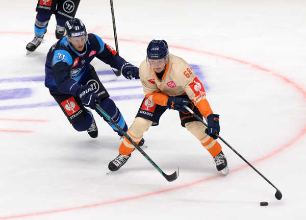 Brett Pollock v drese HK Nitra.