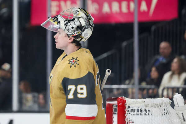 Carter Hart (Vegas).