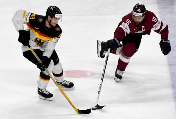 Nemecký útočník Frank Hördler.