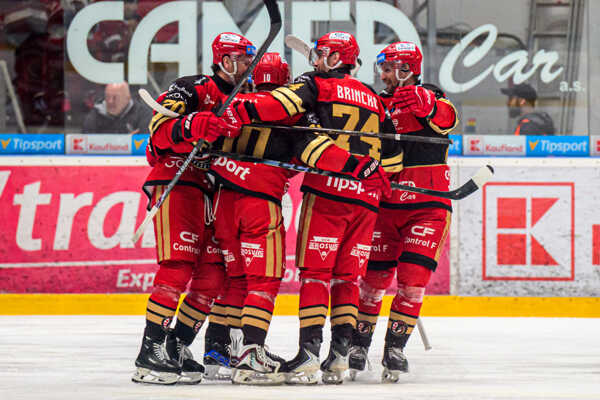 Gólové oslavy hokejistov HC Prešov.
