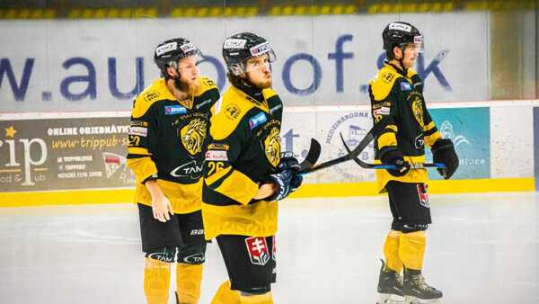 Hokejisti HK TAM Levice v akcii.