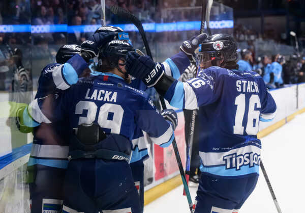 Radosť hráčov Nitry po góle.