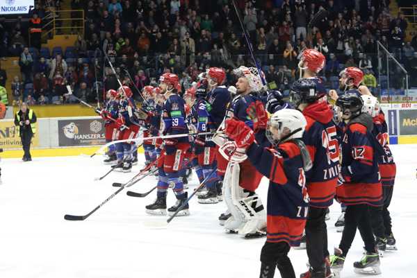 Hokejisti HKM Zvolen po finále.