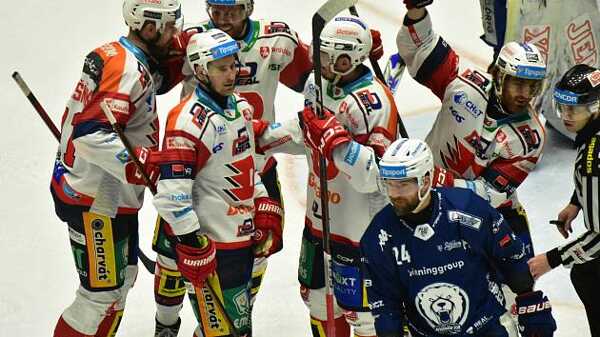 Druhý finálový zápas v Pardubiciach.