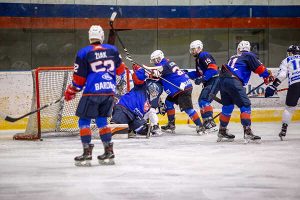 Hokejisti Bardejova v zápase proti Martinu.