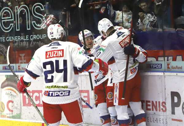 Hokejisti HKM Zvolen po góle.