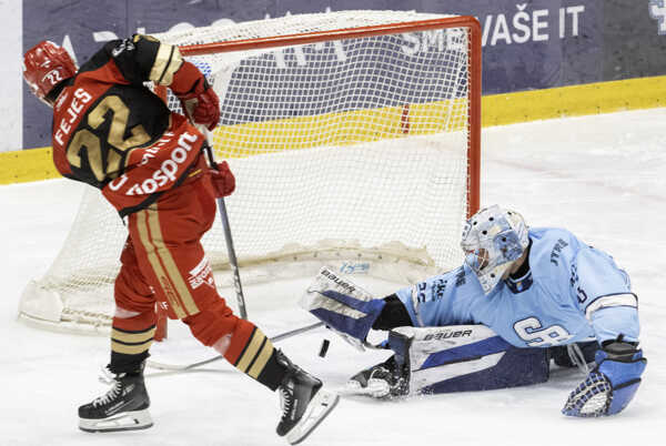 Hunter Fejes v drese HC Prešov.