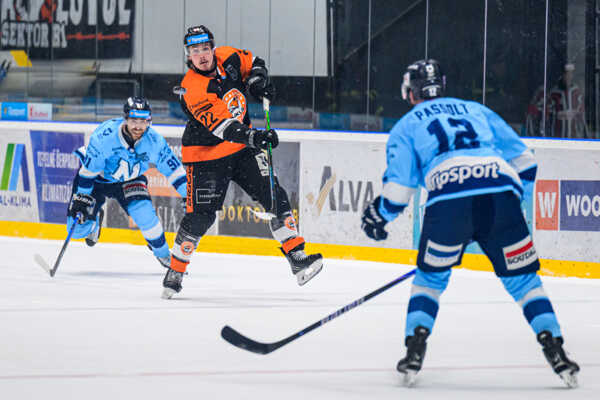 Virtanen v drese Michaloviec.