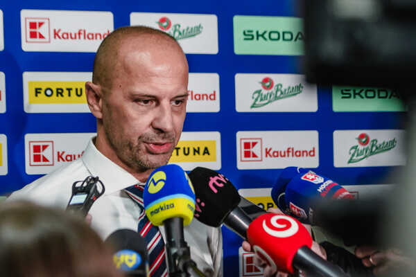 Asistent trénera Slovenska Ján Pardavý.