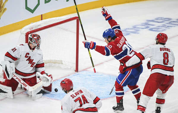 Útočník Juraj Slafkovský.