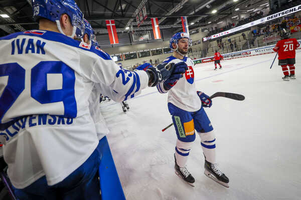 Lukáš Cingel oslavuje gól v súboji s Rakúskom.