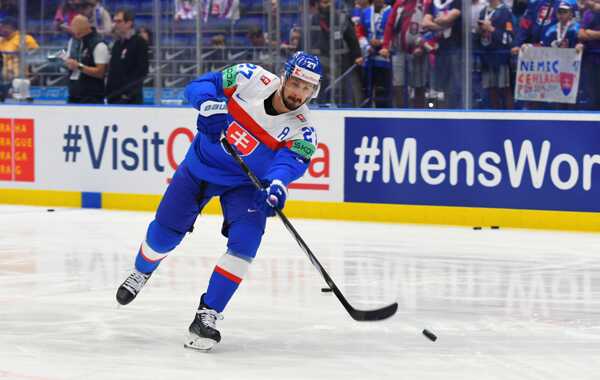 Útočník Marek Hrivík.