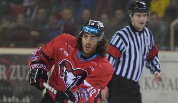 Maione v drese Banskej Bystrice.