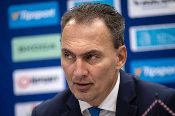 Staronový prezident Slovenského zväzu ľadového hokeja (SZĽH) Miroslav Šatan.