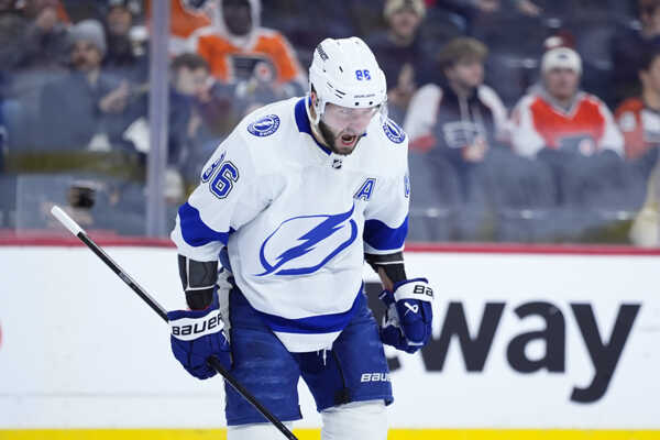 Nikita Kučerov nahneval divákov počas zápasu hviezd NHL.