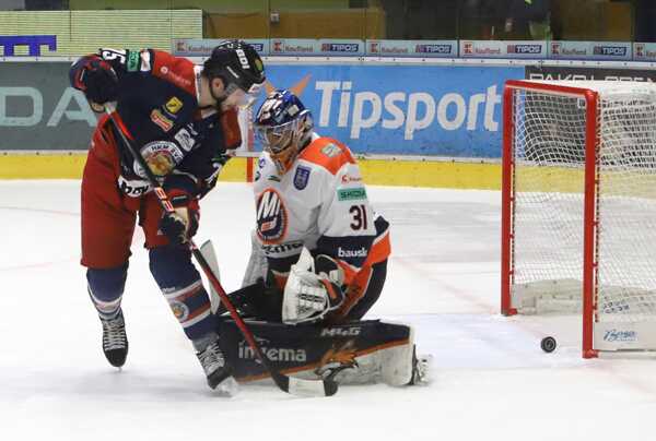 Útočník Patrik Marcinek.