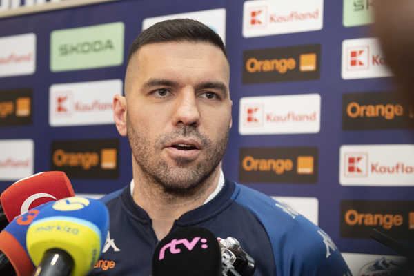 Asistent trénera SR Peter Frühauf.