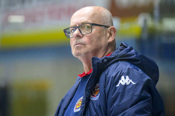 Tréner Zvolena Peter Mikula.