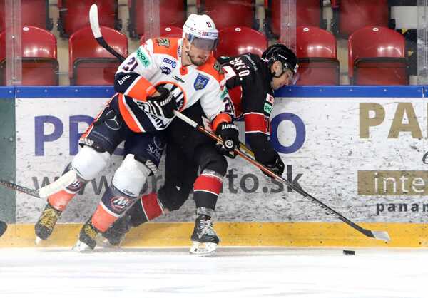 Zľava Radovan Puliš (Michalovce) a Adam Stránsky (Banská Bystrica).