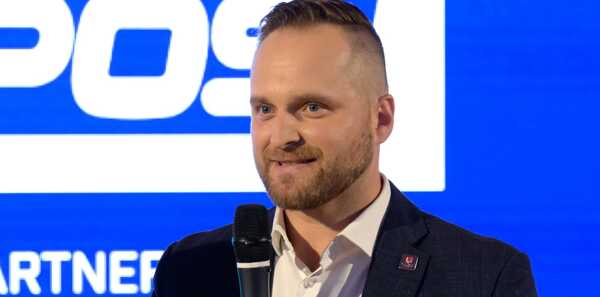 Člen Ligovej rady Rastislav Konečný.