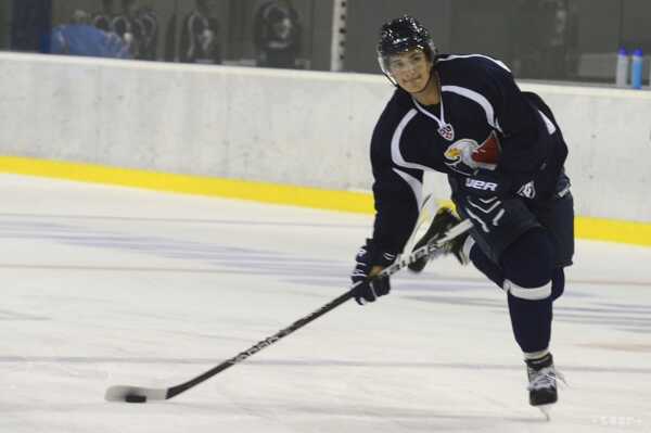 Mráz v drese Slovana.