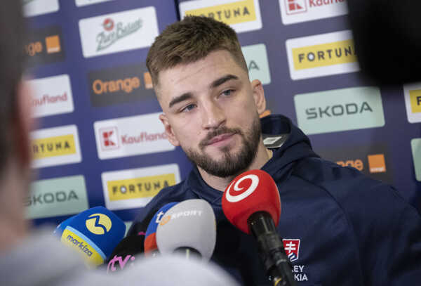 Slovenský hokejista Róbert Lantoši.