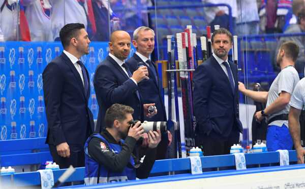 Tréneri Slovenska na striedačke.