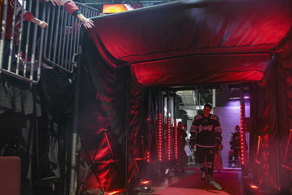 Šimon Nemec strelil prvý gól v NHL.