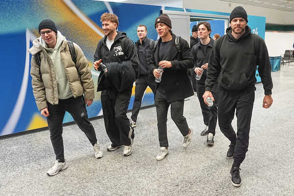 Slovenskí hokejisti z NHL po prílete do Milána.