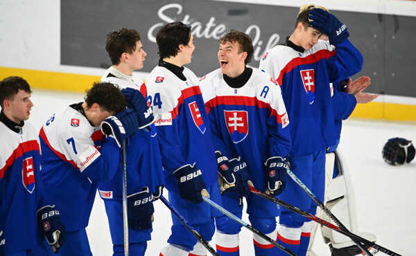 Radosť hráčov Slovenska po vyhratom zápase Slovensko – Dánsko vo štvrťfinále.