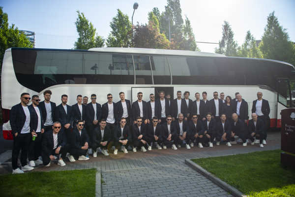 Xbchxf chncg vh xhgc.