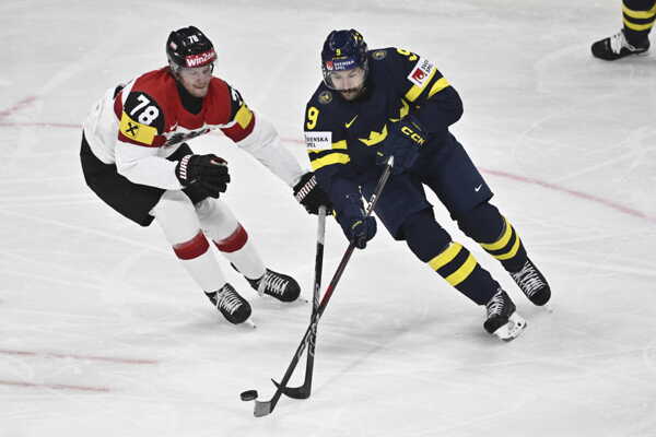 Švédsky útočník Filip Forsberg na domácich MS 2025.