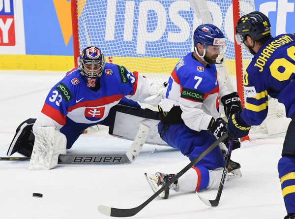 Švédsky útočník Marcus Johansson v zápase proti SR.