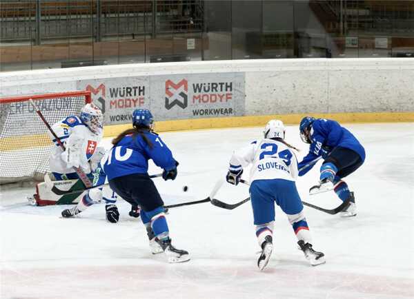 Slovenské hokejistky znovu padli s Talianskom.