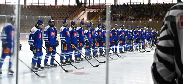 Slovenská hokejová osemnástka v Tipos SHL.