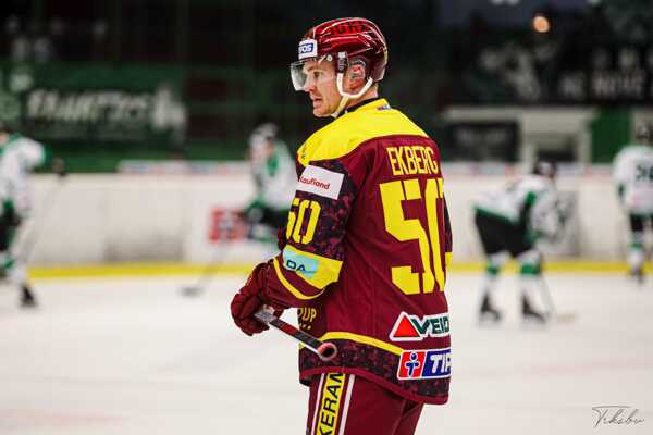 Švédsky obranca Tobias Ekberg zamieril do Tampere.