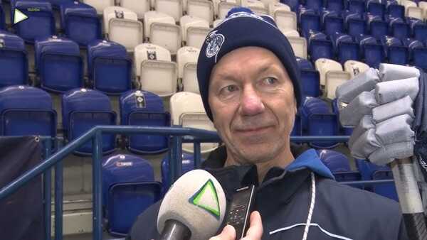 Tréner Todd Bjorkstrand.