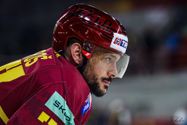 Obranca Tomáš Bokroš.