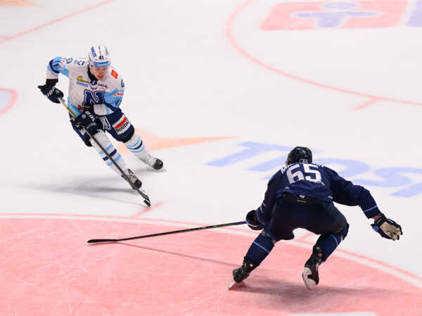 Tomáš Marcinko v drese HC Slovan Bratislava.